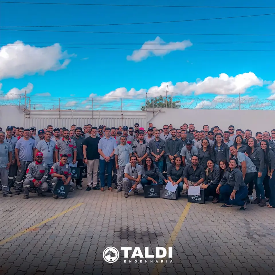 Equipe da Taldi reunida na sede em Mossoró