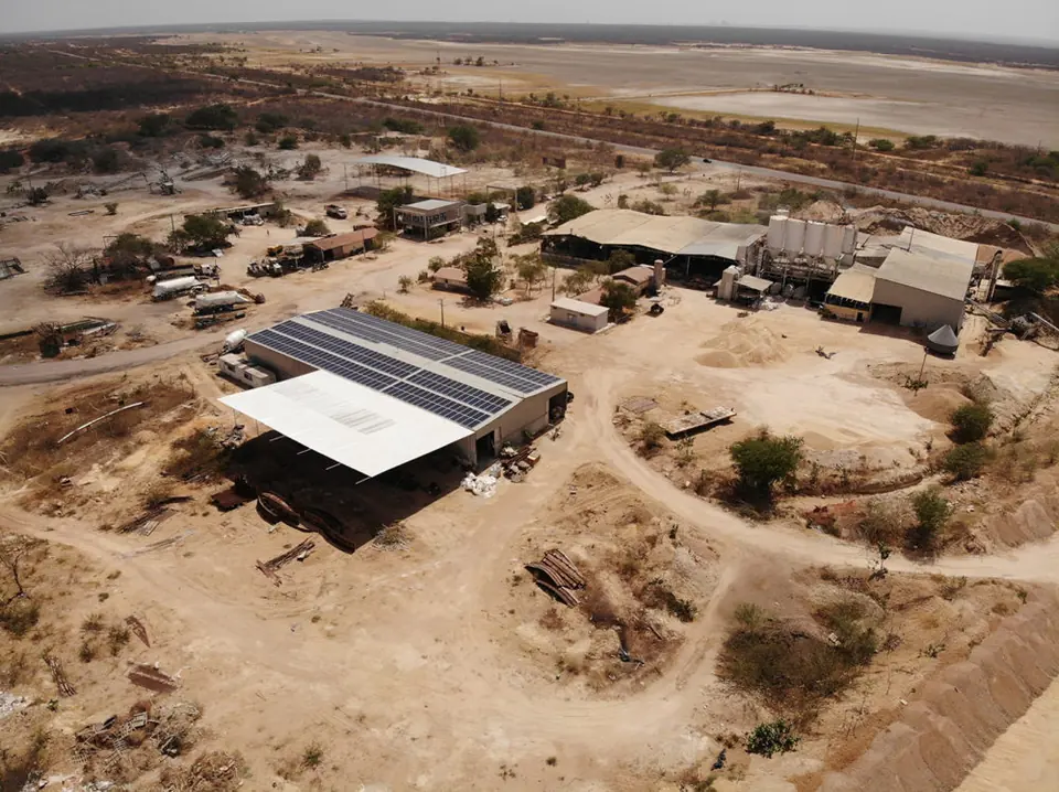 Usina solar instalada pela Taldi: Brasil Química e Mineração