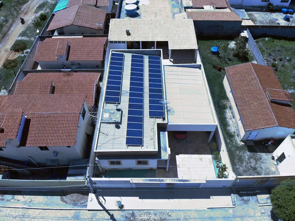 Usina solar instalada pela Taldi: Clinótica