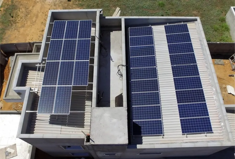 Usina solar instalada pela Taldi: Cond. Quintas do Lago