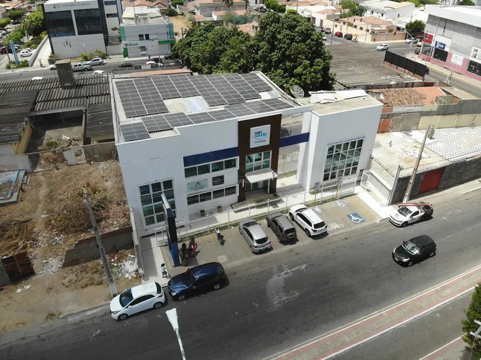 Usina solar instalada pela Taldi: Estação Saúde