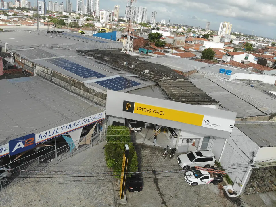 Usina solar instalada pela Taldi: Postão