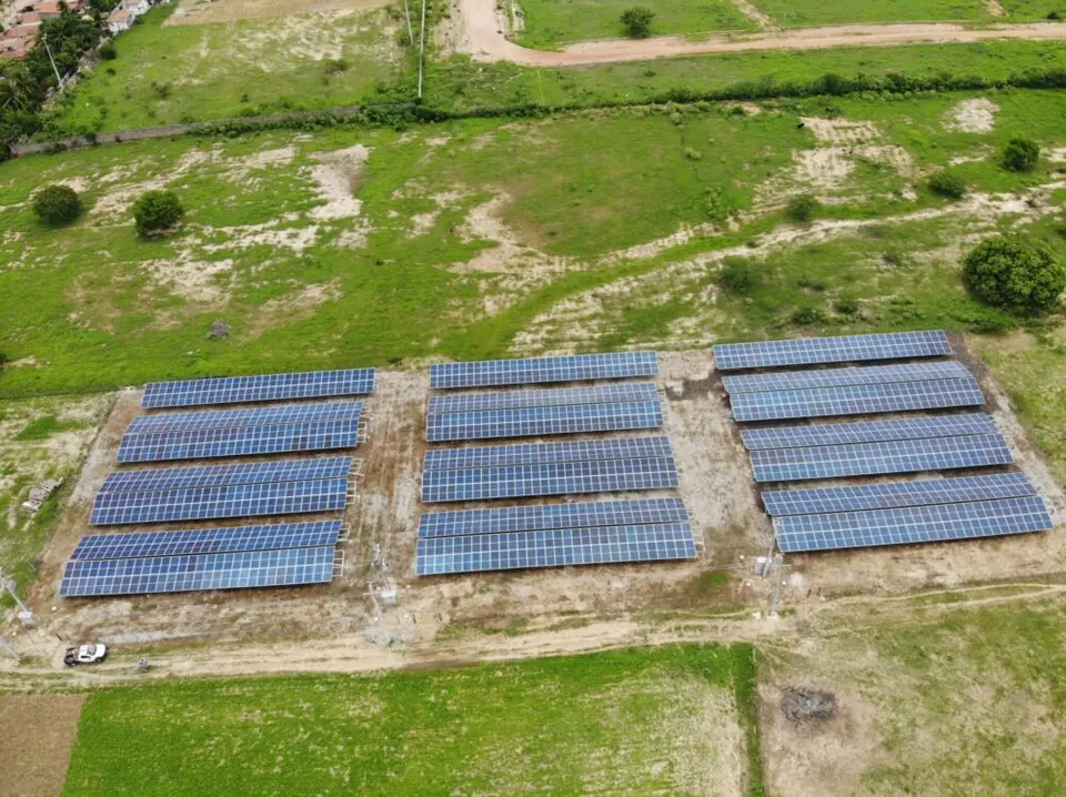 Usina solar instalada pela Taldi: Supermercado Soberano